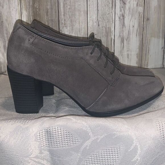 NWOT Clarks Women's Araya Hale Lace Up Shoe Grey Goat Suede Size 7 - Picture 5 of 9